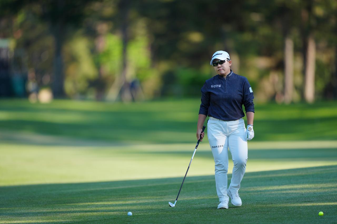 画像: 2日目は6バーディ、1ボギー、通算11アンダーで首位タイの申ジエ(写真は25年ワールドレディスチャンピオンシップ サロンパスカップ、撮影/姉崎正)