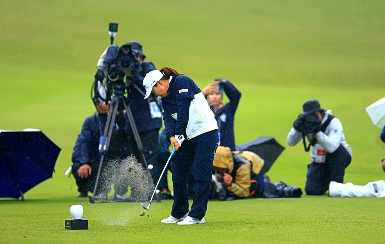 画像 : 8番目の画像 - 【写真見る】水しぶきを上げる畑岡奈紗のアイアンショット連続写真（撮影/大澤進二） - みんなのゴルフダイジェスト