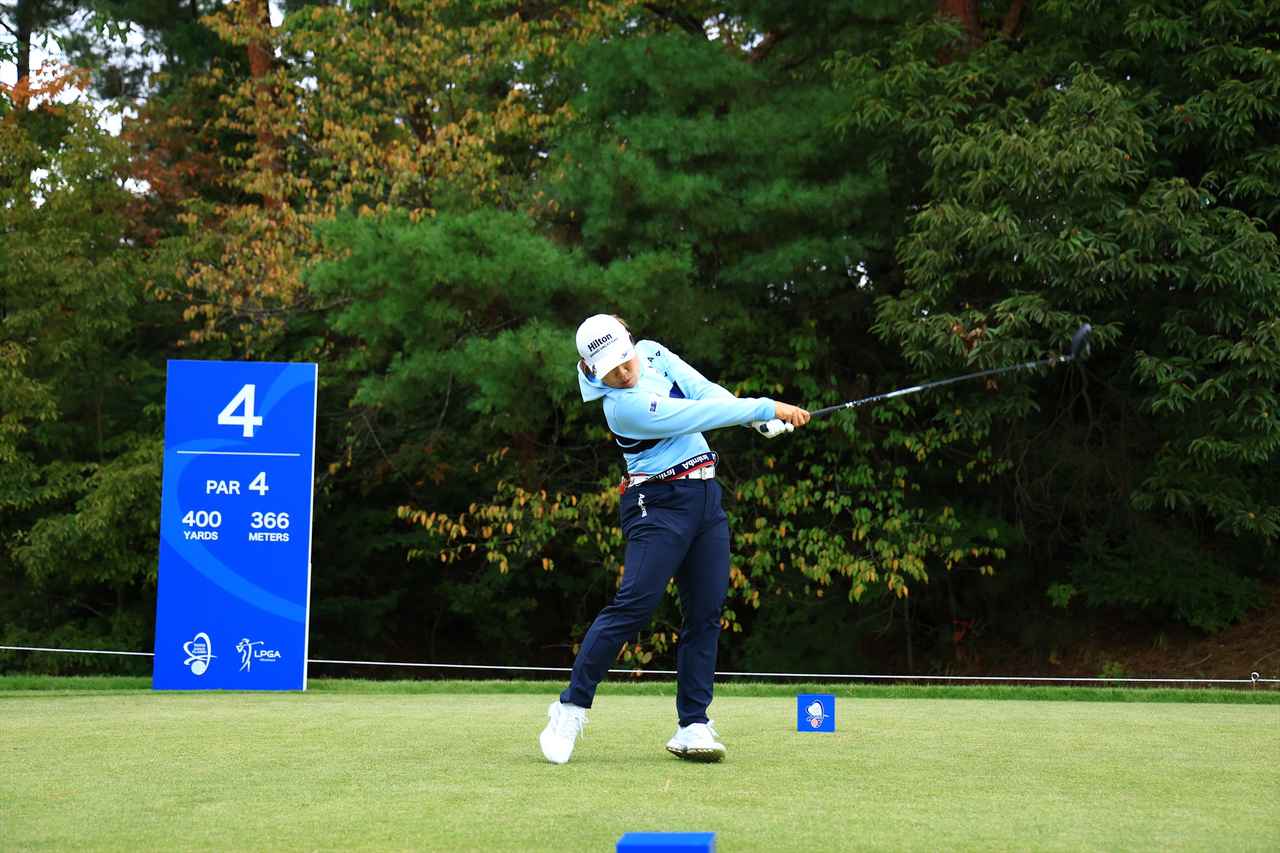 画像 : 15番目の画像 - 畑岡奈紗　ドライバー正面連続写真 - みんなのゴルフダイジェスト