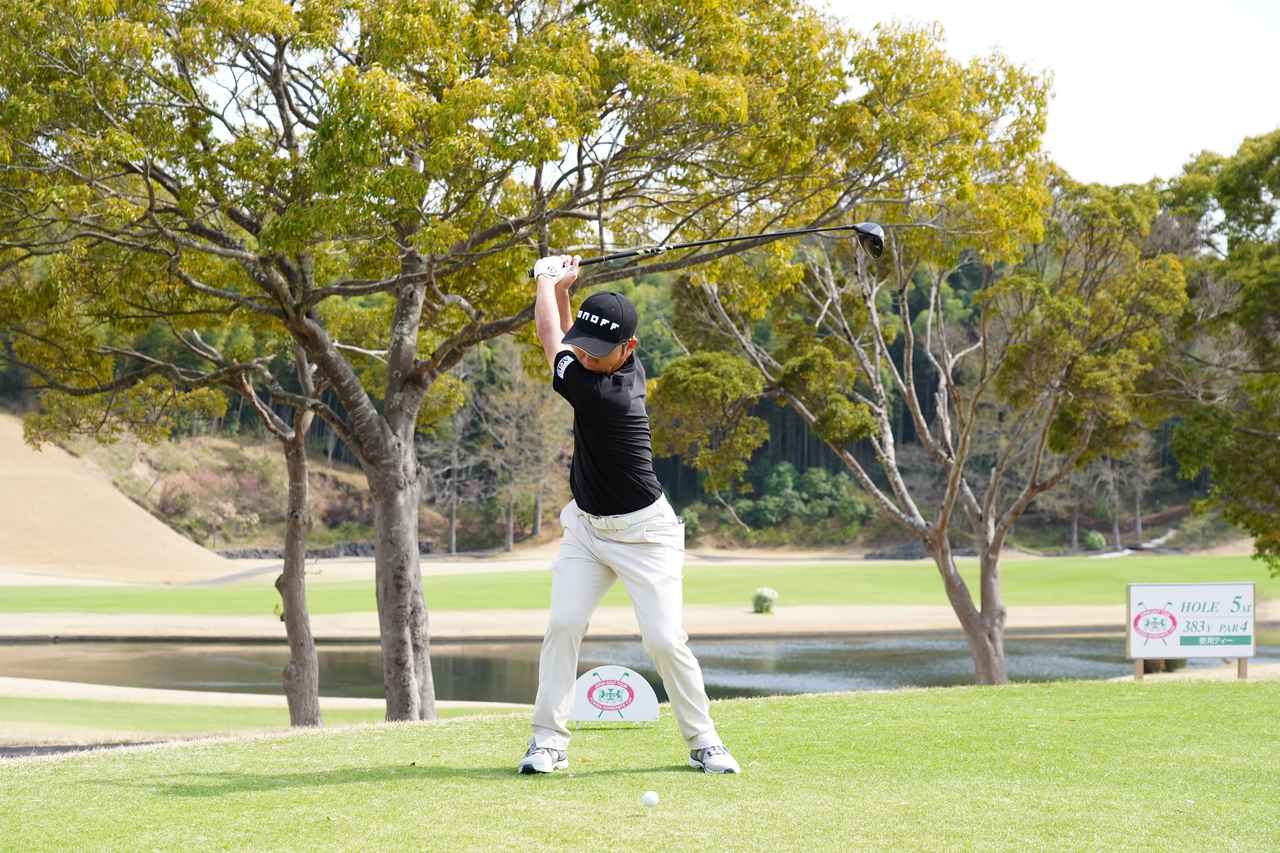 画像 : 4番目の画像 - 浅地洋佑のドライバー正面連続写真（撮影／岡沢裕行） - みんなのゴルフダイジェスト