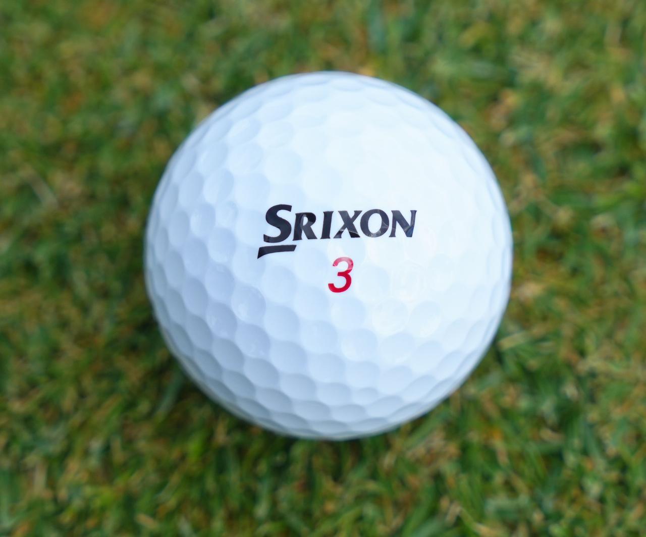 画像: ボールはスリクソンZスターXV。「しっかりした打感があって、球が吹き上がることがない」と、このボールを選んだ