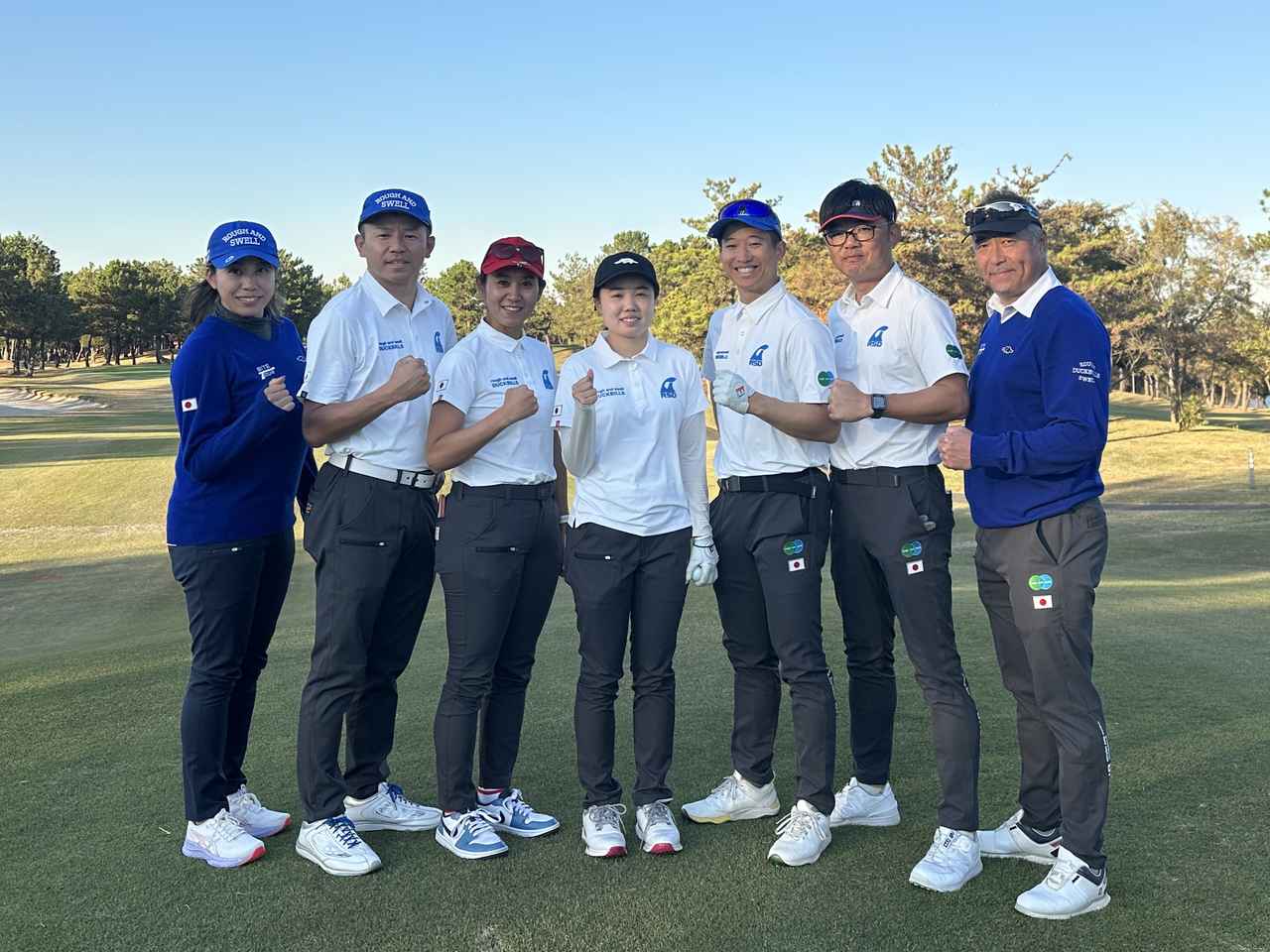 画像: 日本代表チーム。左から新井麻衣女子監督代表、前島博之さん、中島梨栄さん、辻結名さん、袖山哲朗さん、渕暢之さん、野尻房男総監督。ユニフォームに身を包むと、心が引き締まる