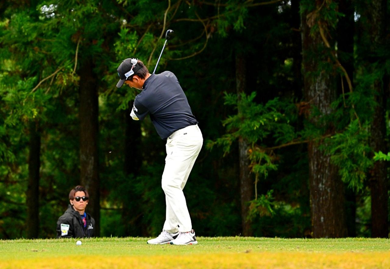 画像 : 3番目の画像 - 【写真を見る】金子駆大のUTショット連続写真（撮影/有原裕晶） - みんなのゴルフダイジェスト