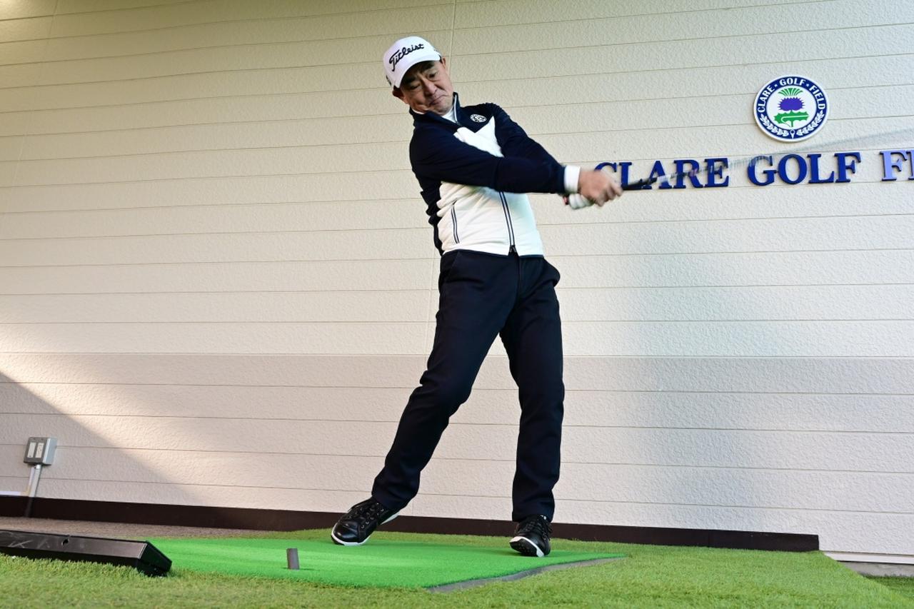 画像: エポンヘッド×アクラシャフト。操作性ヘッドと硬めシャフトで球筋が安定する!【人気ゴルフ工房のぶっ飛びドライバーをキング・オブ・試打が語る】 - みんなのゴルフダイジェスト