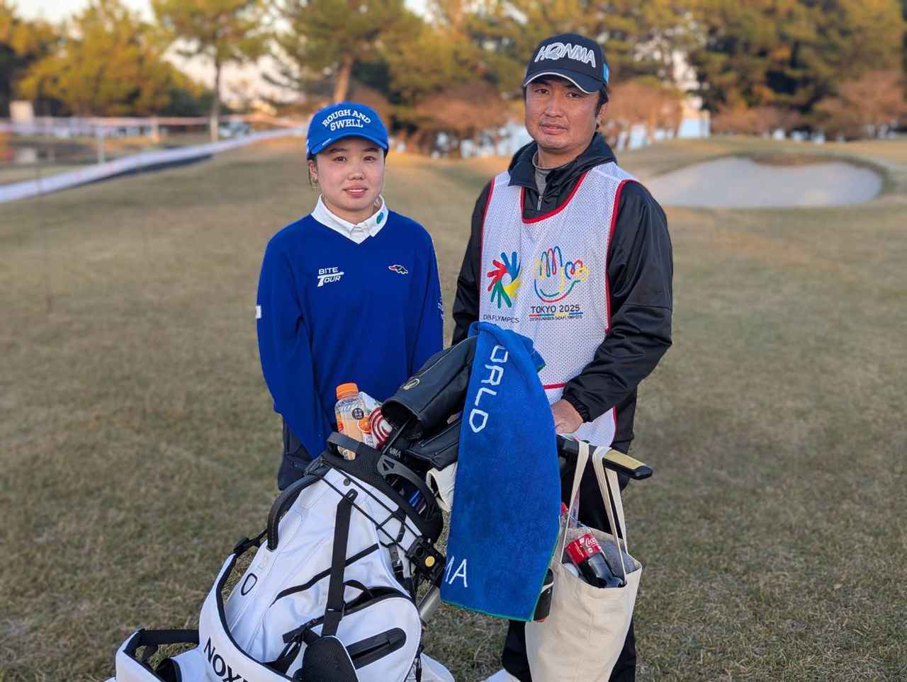 画像: 日本大学ゴルフ部でプロを目指す辻結名選手。キャディを務めるのはゴルフを始めるきっかけをくれた叔父でプロゴルファーの小林伸太郎
