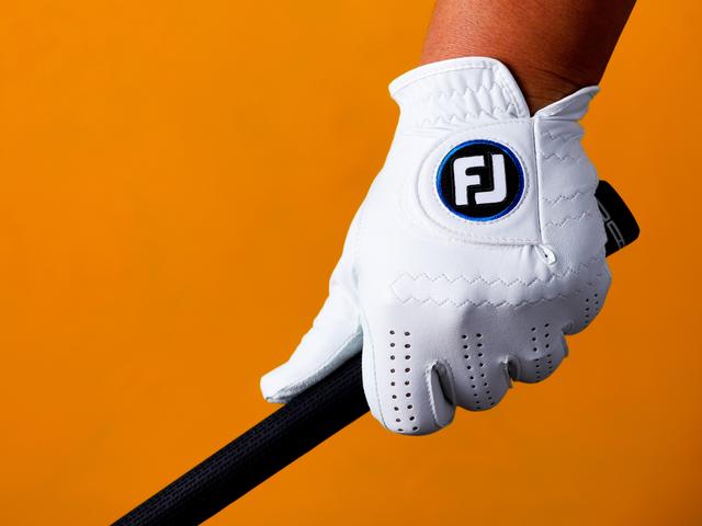 画像: 密着感の秘密は超極細繊維「ナノフロント」混素材にあり!