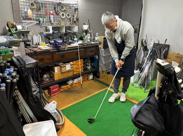 画像: 「ロイヤルコレクション X7Ti」はヘッド形状が非常によく、調整なしでホーゼルなりにシャフトを装着することができました