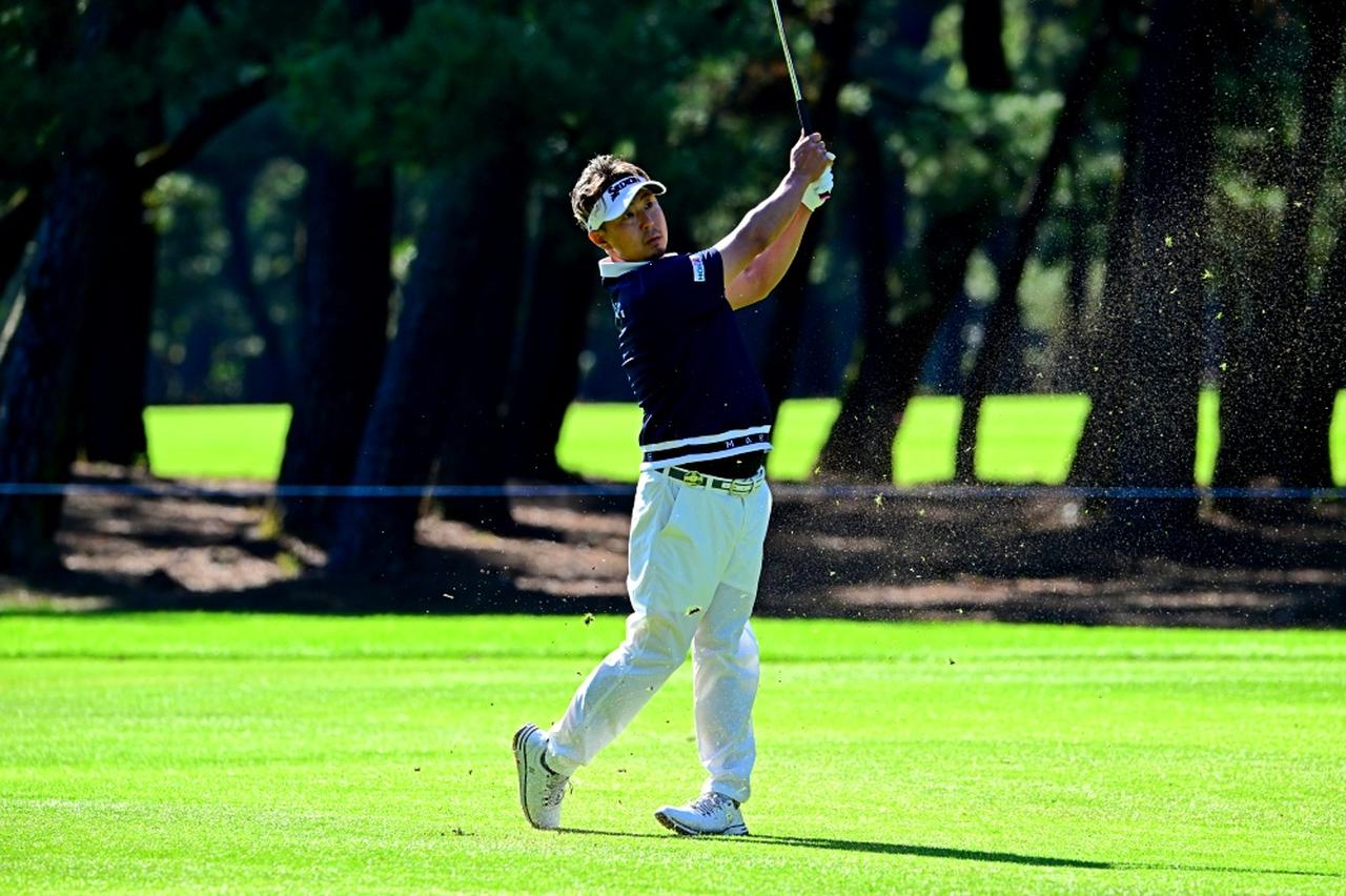 画像 : 11番目の画像 - 塚田よおすけのアイアンショット連続写真（撮影/有原裕晶） - みんなのゴルフダイジェスト