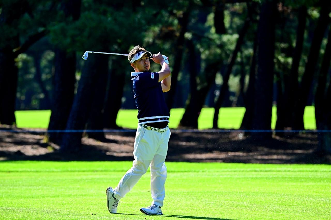 画像 : 12番目の画像 - 塚田よおすけのアイアンショット連続写真（撮影/有原裕晶） - みんなのゴルフダイジェスト