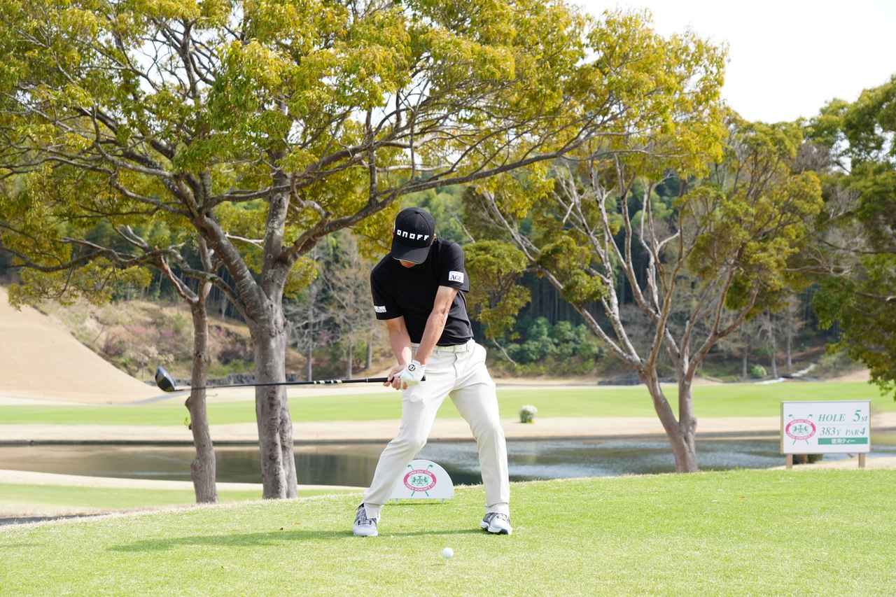 画像 : 6番目の画像 - 【連続写真10枚】浅地洋佑のドライバー正面連続写真（撮影/岡沢裕行） - みんなのゴルフダイジェスト