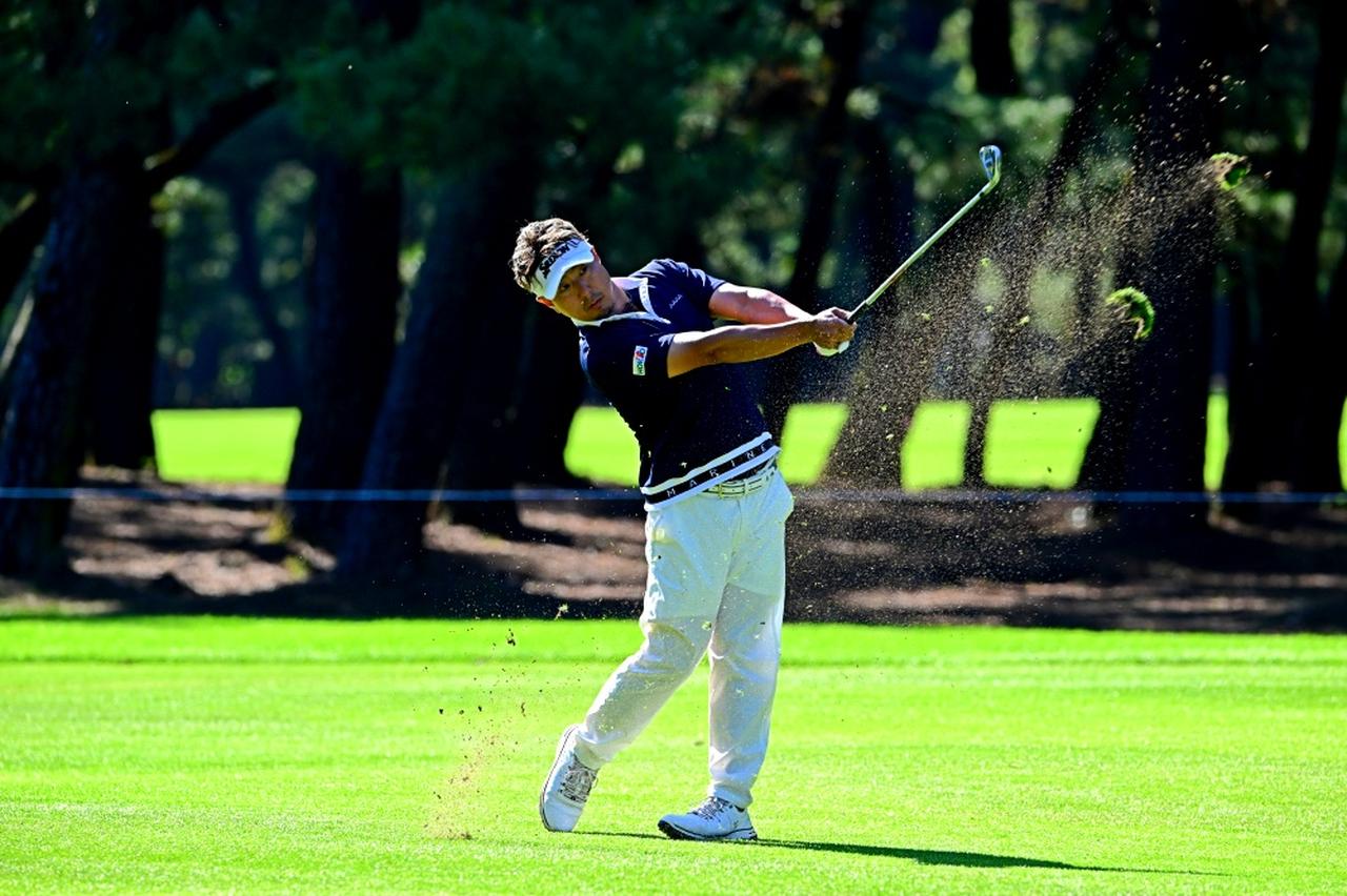 画像 : 10番目の画像 - 塚田よおすけのアイアンショット連続写真（撮影/有原裕晶） - みんなのゴルフダイジェスト