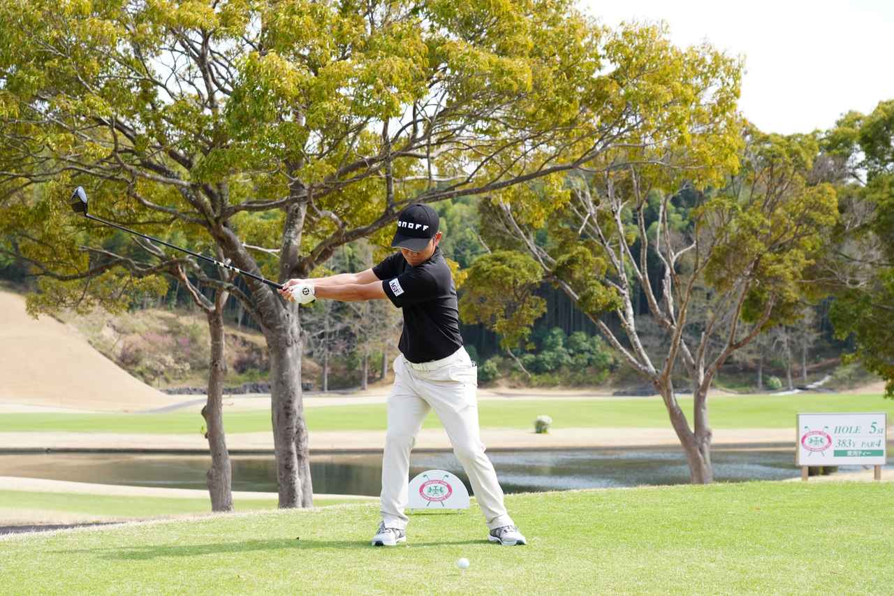 画像 : 3番目の画像 - 【連続写真10枚】浅地洋佑のドライバー正面連続写真（撮影/岡沢裕行） - みんなのゴルフダイジェスト