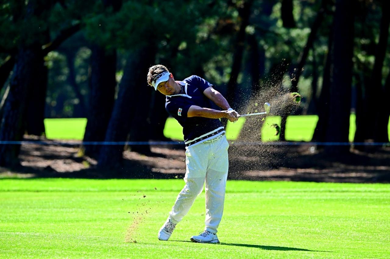 画像 : 9番目の画像 - 塚田よおすけのアイアンショット連続写真（撮影/有原裕晶） - みんなのゴルフダイジェスト