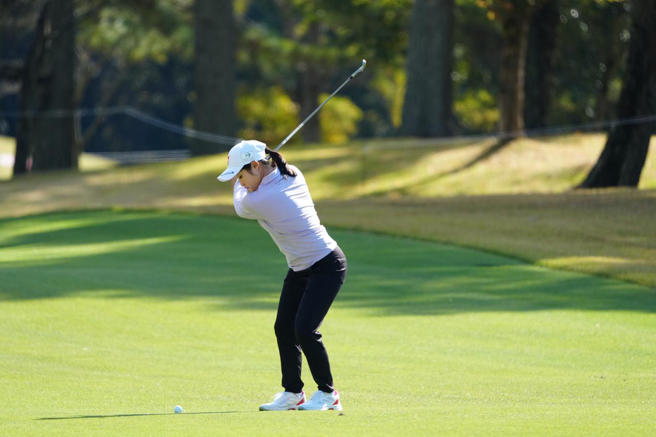 画像 : 9番目の画像 - ウー・チャイェン　アイアン斜め正面連続写真 - みんなのゴルフダイジェスト