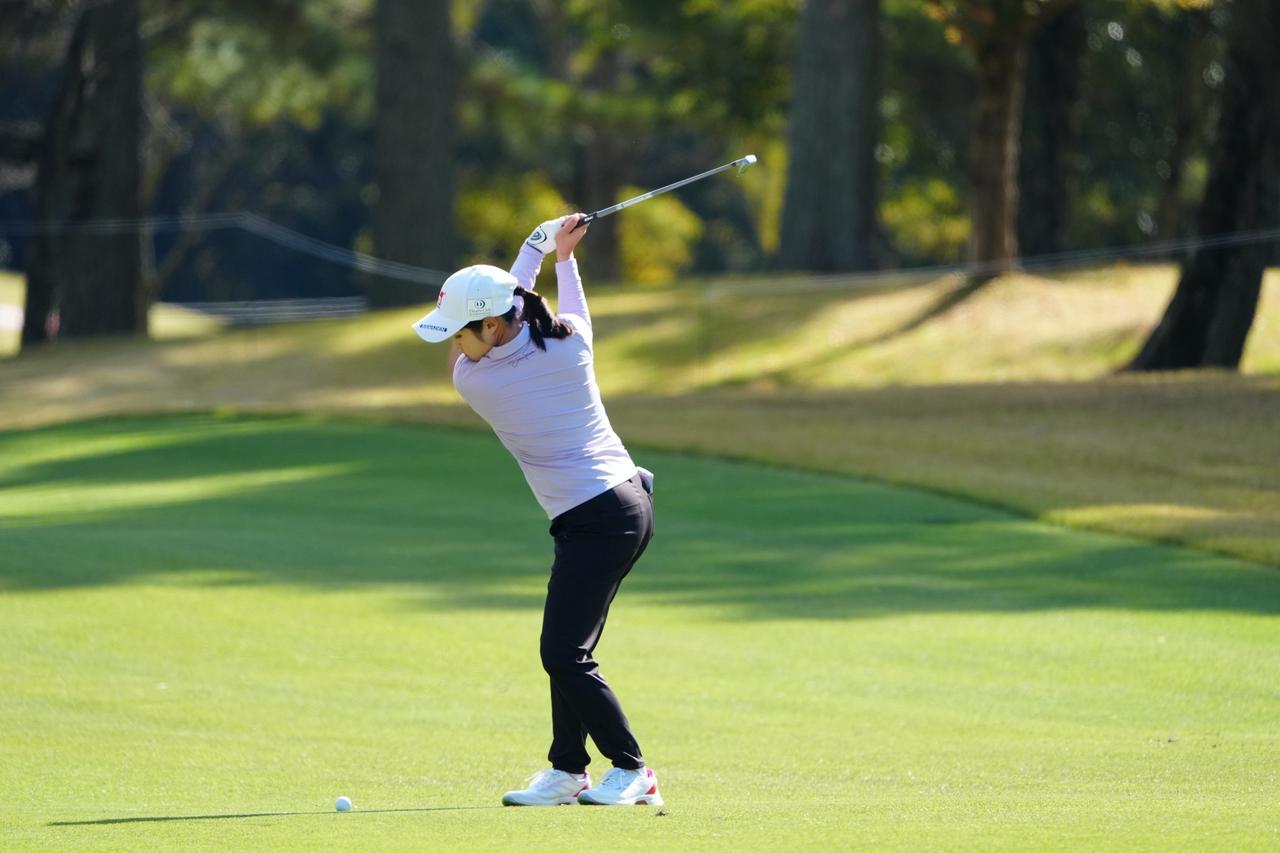 画像 : 7番目の画像 - ウー・チャイェン　アイアン斜め正面連続写真 - みんなのゴルフダイジェスト