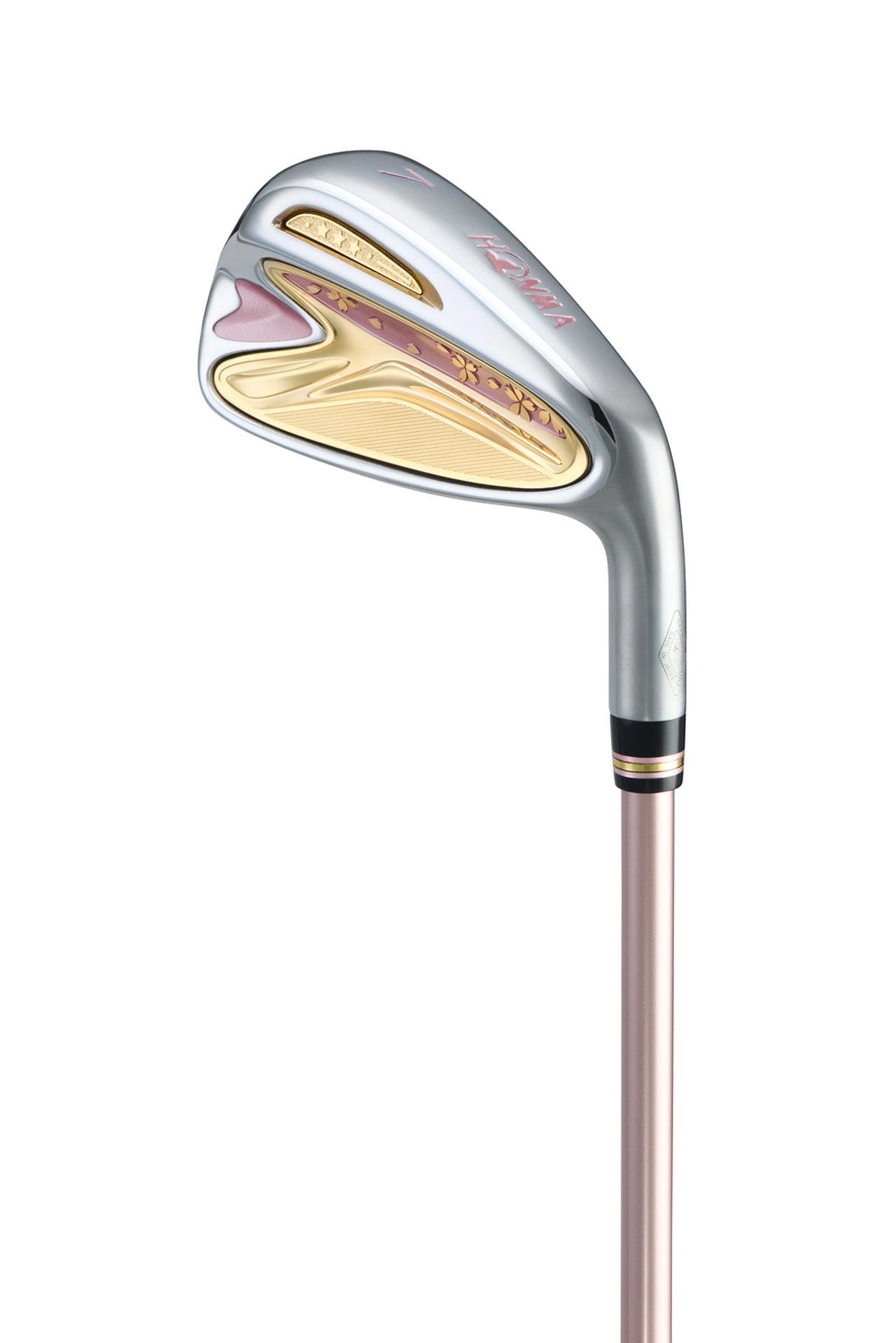 画像: アイアンは、ピンクも白も同じデザイン