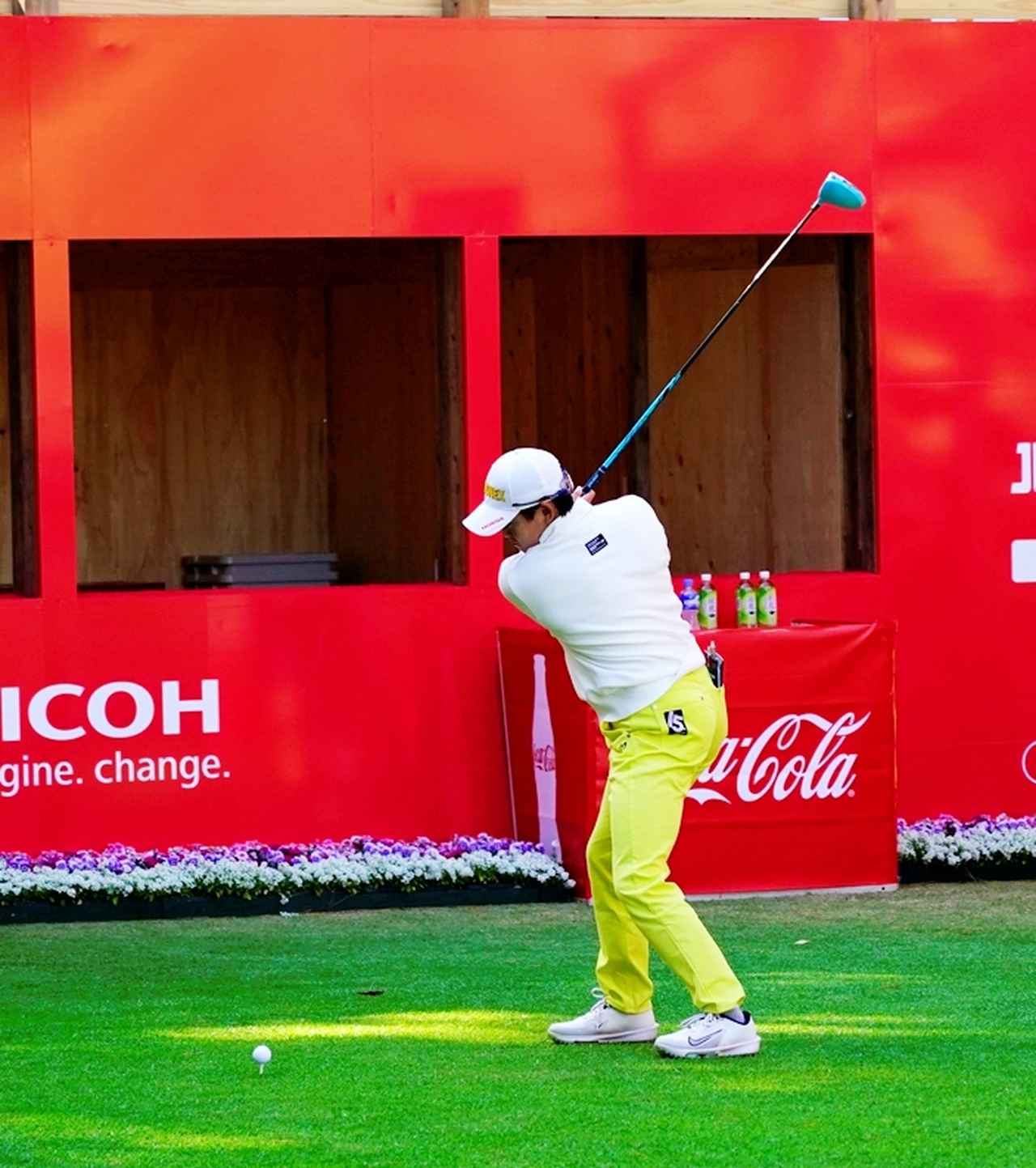 画像 : 5番目の画像 - 岩井明愛　斜め正面連続写真 - みんなのゴルフダイジェスト