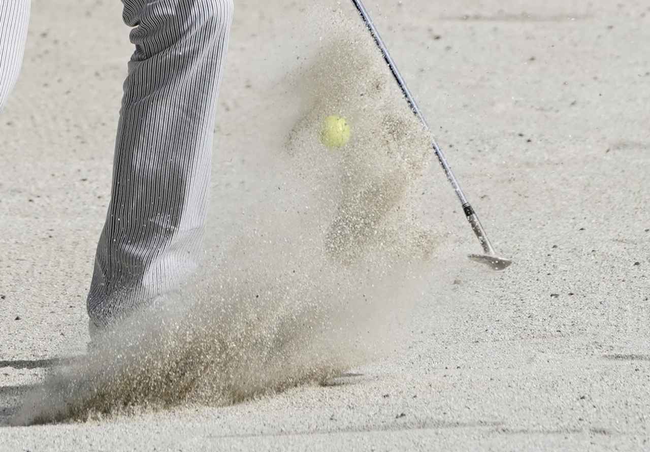 画像: “バンカー専用”ウェッジは、なぜバンカー脱出がやりやすい?　改めてクラブフィッターと考えた - みんなのゴルフダイジェスト