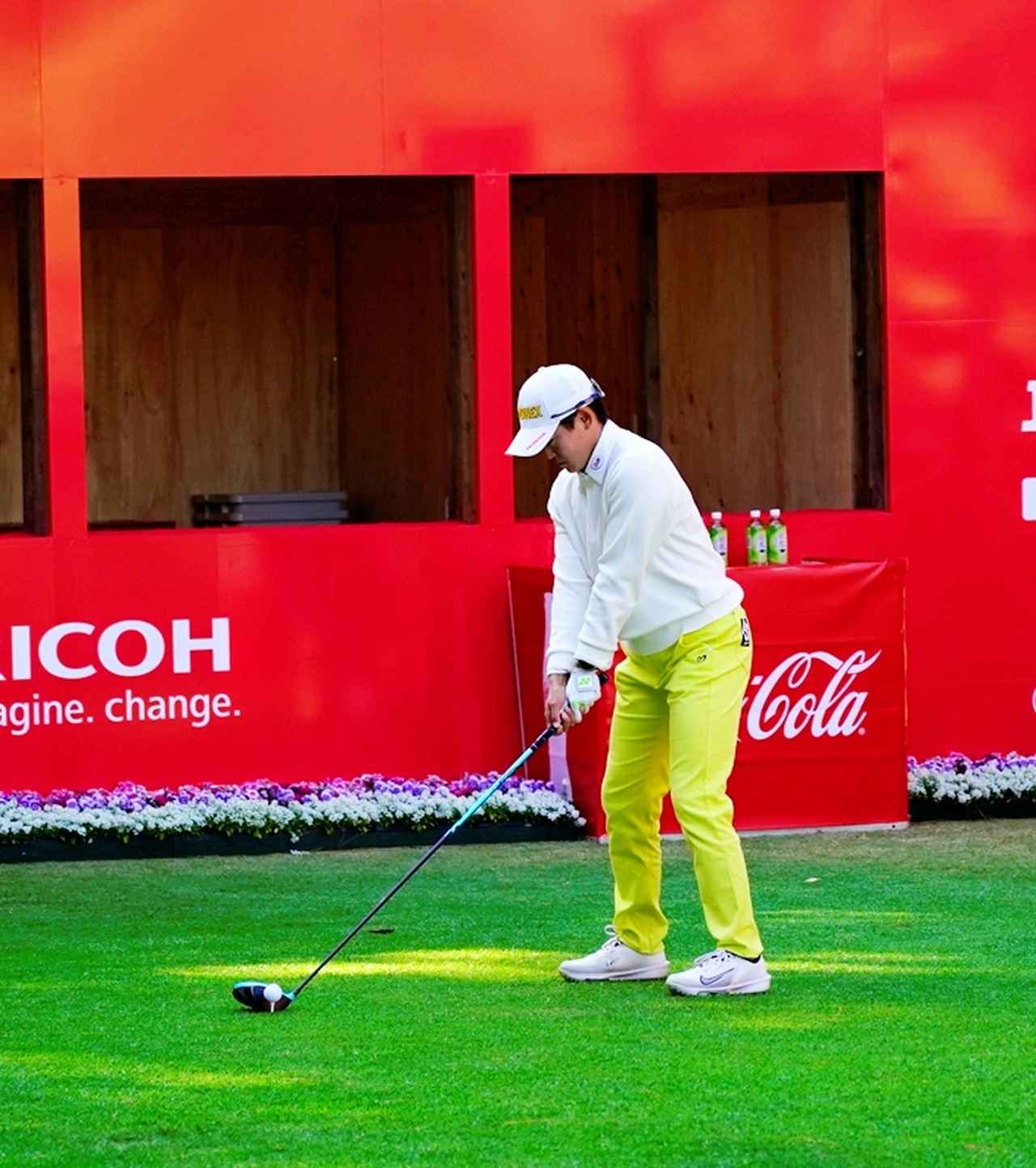 画像 : 1番目の画像 - 岩井明愛　斜め正面連続写真 - みんなのゴルフダイジェスト