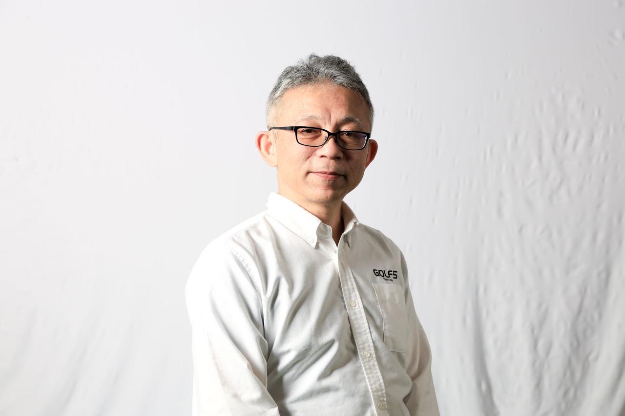 画像: ゴルフ5プレステージ名古屋店勤務の佐藤圭一郎フィッター。入社後にゴルフを始め、独学でベスト76まで上達。フィッター・クラフトマンとしての腕前はゴルフ以上