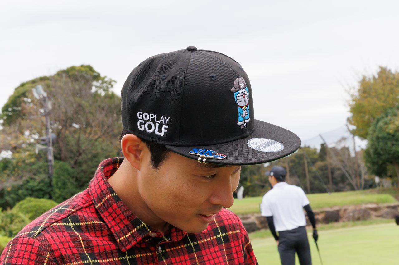 画像: 遊び心を感じるドラえもんコラボのフラットバイザーキャップ