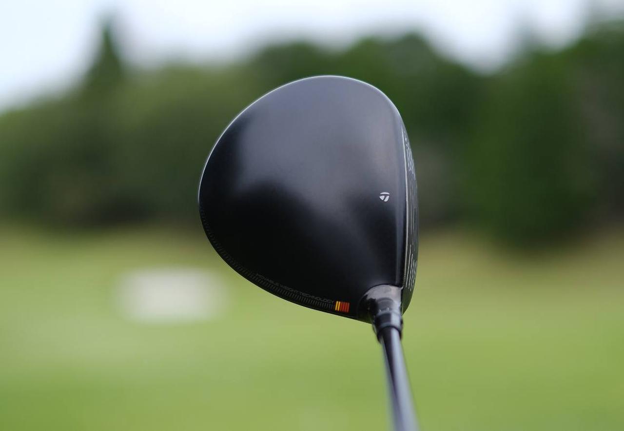 復活の名器が左利きゴルファーにも！ テーラーメイド「r7 Quad」ミニ