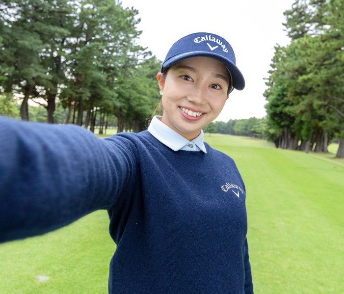 画像1: 六車日那乃は熱狂的な宝塚ファン! 毎朝のアップは「花組」を聴き、お気に入りのシーンで活力を得る【月刊GD女子プロカレンダー2026 こぼれ話#③】