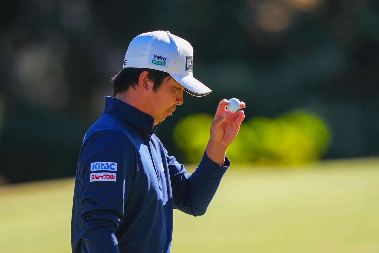 画像: 24年ぶりのレフティ優勝に向け好スタートを切った細野勇策