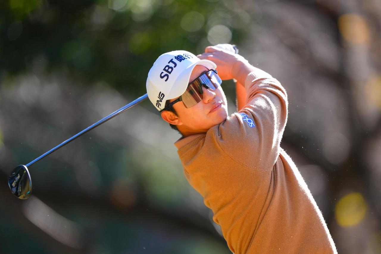 画像: 7バーディノーボギーの完璧なスコアで首位に立った宋永漢