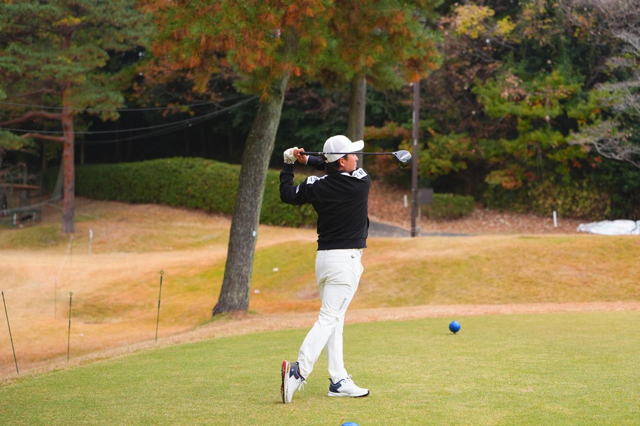 画像 : 10番目の画像 - 【連続写真10枚】今週撮り下ろし！ 金子駆大のドライバー正面連続写真（撮影/姉崎正） - みんなのゴルフダイジェスト