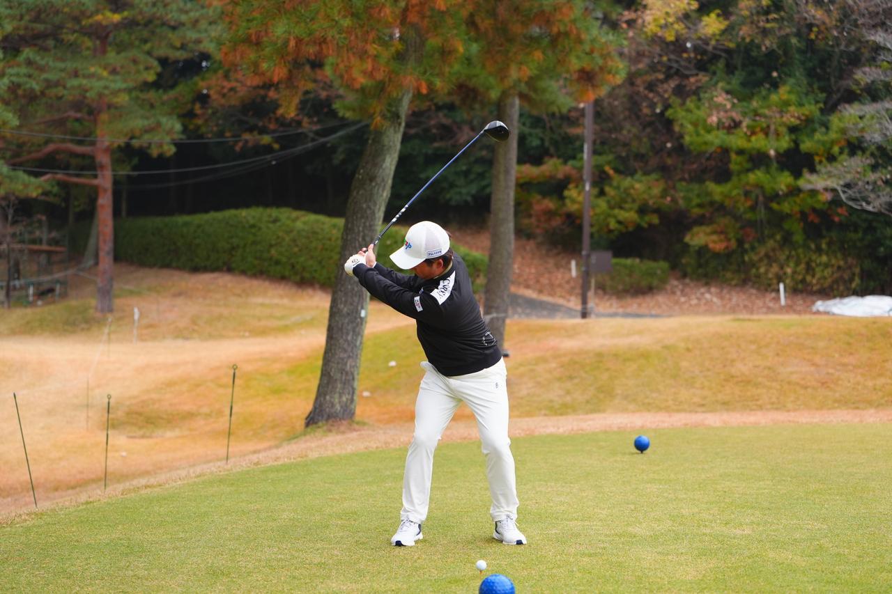 画像 : 4番目の画像 - 【連続写真10枚】今週撮り下ろし！ 金子駆大のドライバー正面連続写真（撮影/姉崎正） - みんなのゴルフダイジェスト