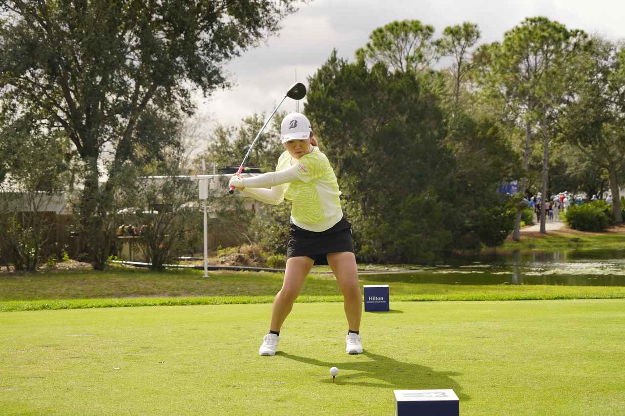 画像 : 25番目の画像 - 古江彩佳　ドライバー正面連続写真 - みんなのゴルフダイジェスト