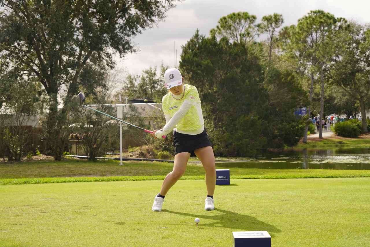 画像 : 26番目の画像 - 古江彩佳　ドライバー正面連続写真 - みんなのゴルフダイジェスト