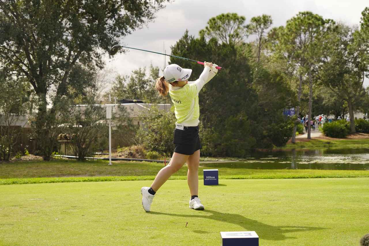 画像 : 32番目の画像 - 古江彩佳　ドライバー正面連続写真 - みんなのゴルフダイジェスト