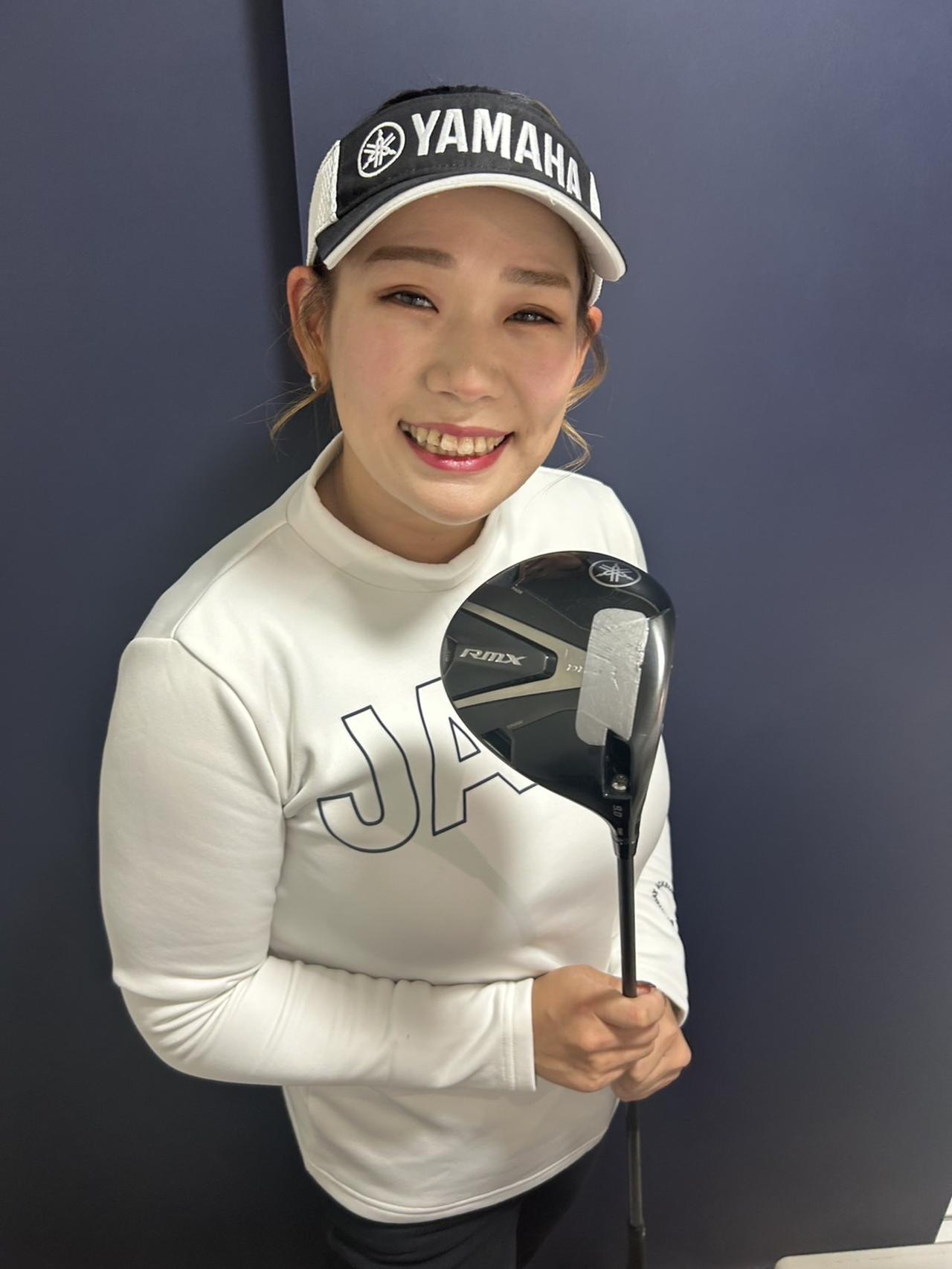 画像: 柳井紗奈(やない さな)。身長156センチと小柄ながら、最長382ヤードの記録を持つ女子ドラコンプロ。ヤマハのドライバーに替えて調子を取り戻した