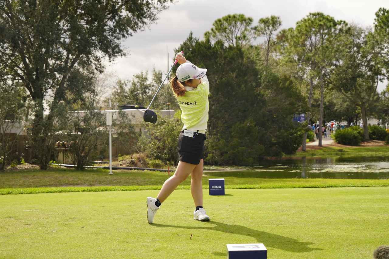 画像 : 36番目の画像 - 古江彩佳　ドライバー正面連続写真 - みんなのゴルフダイジェスト