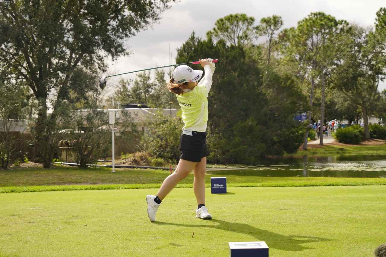 画像 : 33番目の画像 - 古江彩佳　ドライバー正面連続写真 - みんなのゴルフダイジェスト