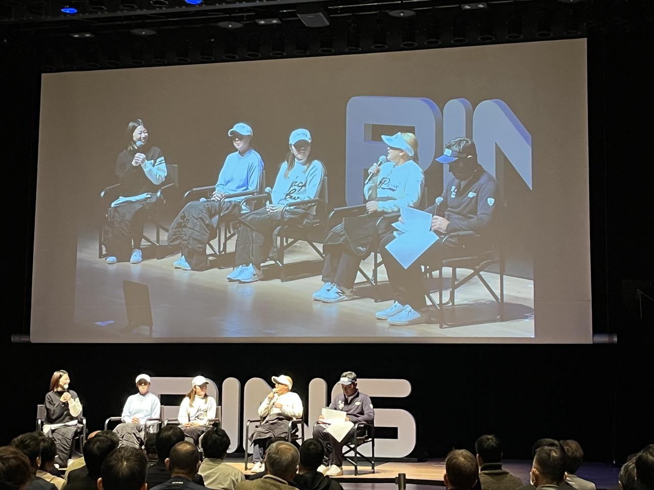 画像: トークセッション前半の部は佐久間、鈴木、髙野が登壇した