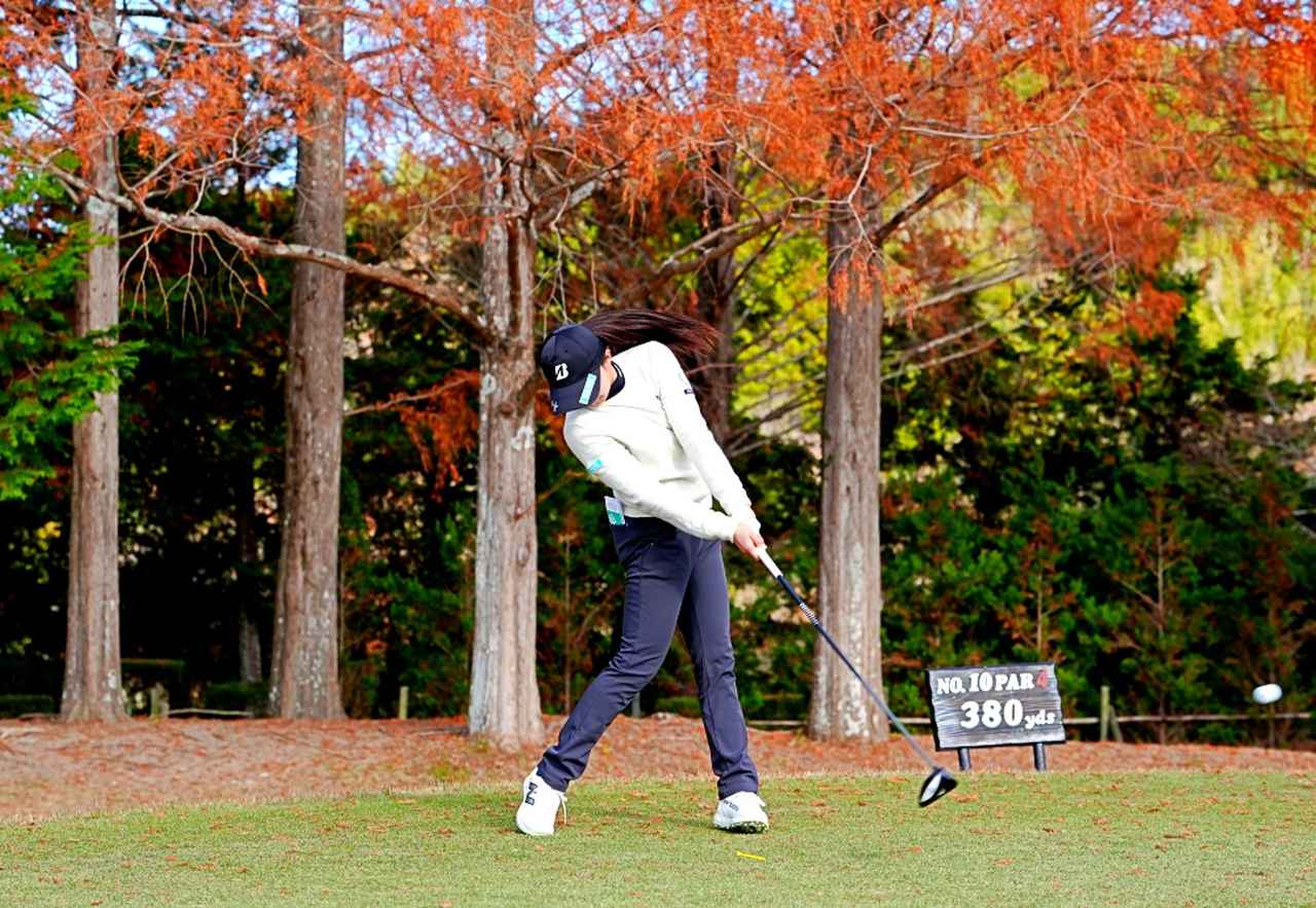 画像 : 9番目の画像 - 【スウィングをチェック】トップ合格伊藤愛華のドライバーショット連続写真 - みんなのゴルフダイジェスト