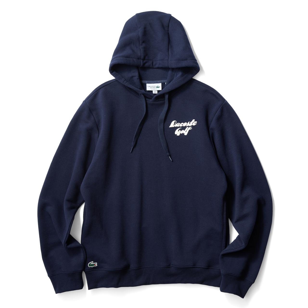 画像: 旬のややゆったりめシルエット　オーガニックコットンとリサイクルポリエステルを組み合わせたサステナブルな一枚。裏起毛のソフトで暖かい着心地を得られるフーディ2万4200円（LACOSTE）