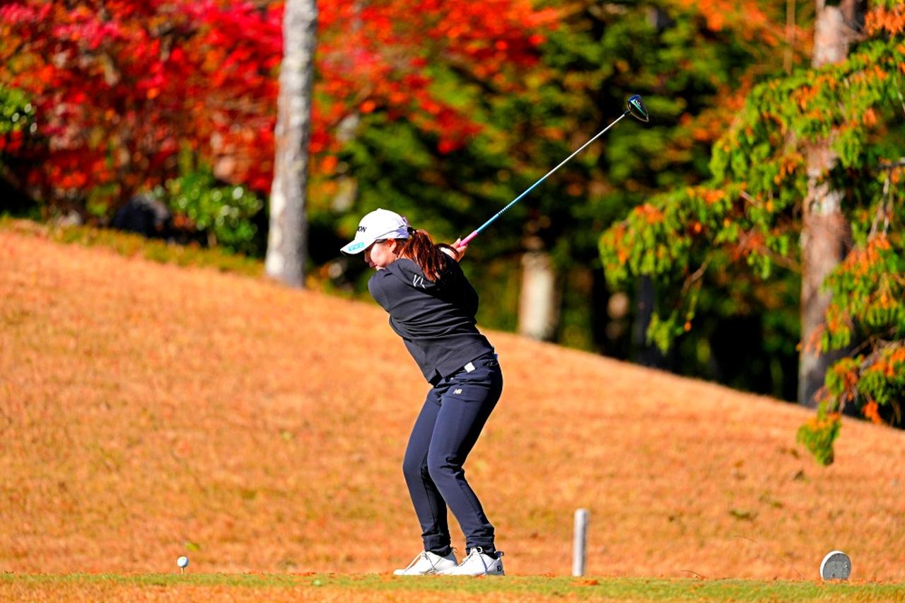 画像 : 6番目の画像 - 【スウィングをチェック】藤本愛菜のドライバーショット（撮影/姉崎正） - みんなのゴルフダイジェスト