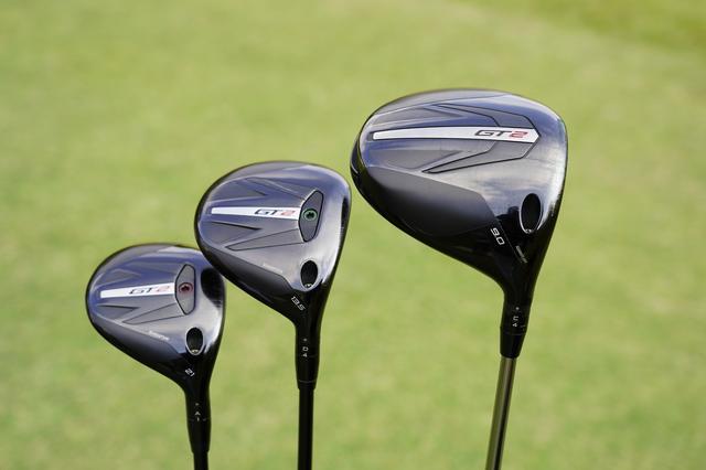 画像: 櫻井心那のドライバー&FWメタル。13.5度のFWメタルはロフトを0.75度増やして使用している