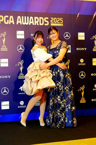 菅沼菜々、神谷そら