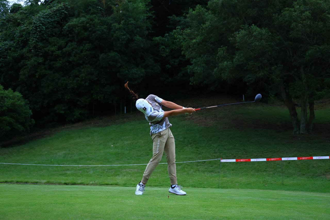 画像 : P8（シャフトと地面が平行）