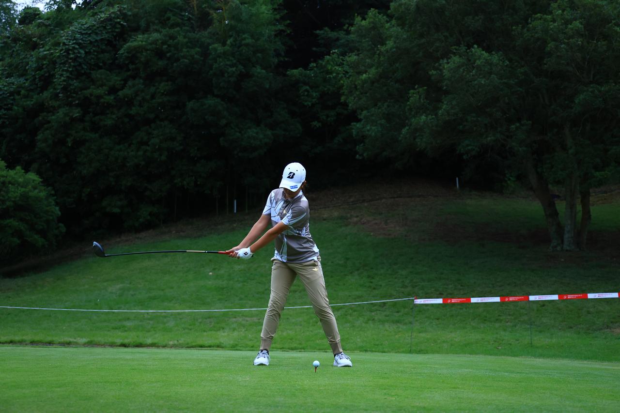 画像 : P2（シャフトと地面が平行）