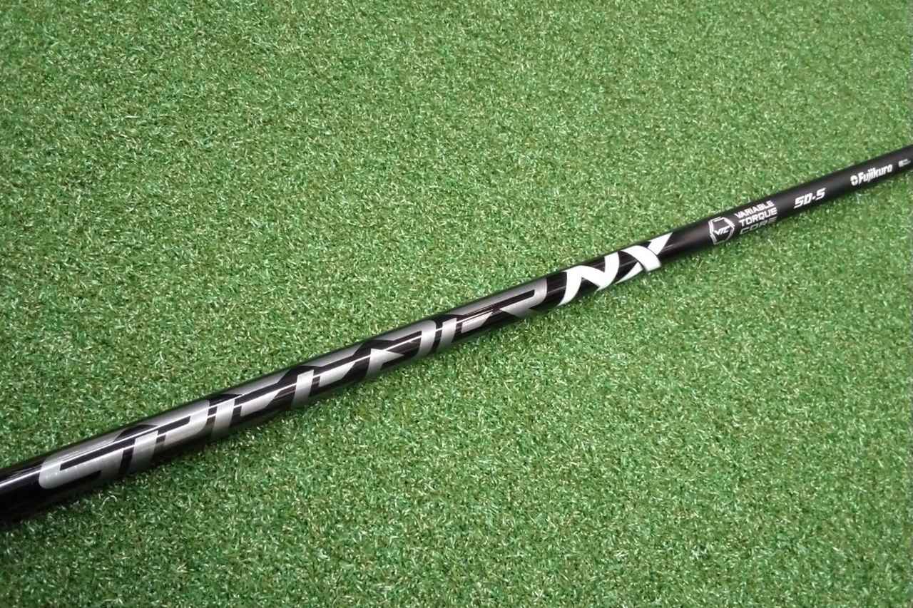 画像: フジクラ「SPEEDER NX BLACK」は直進性が高く、つかまりやすさも◎