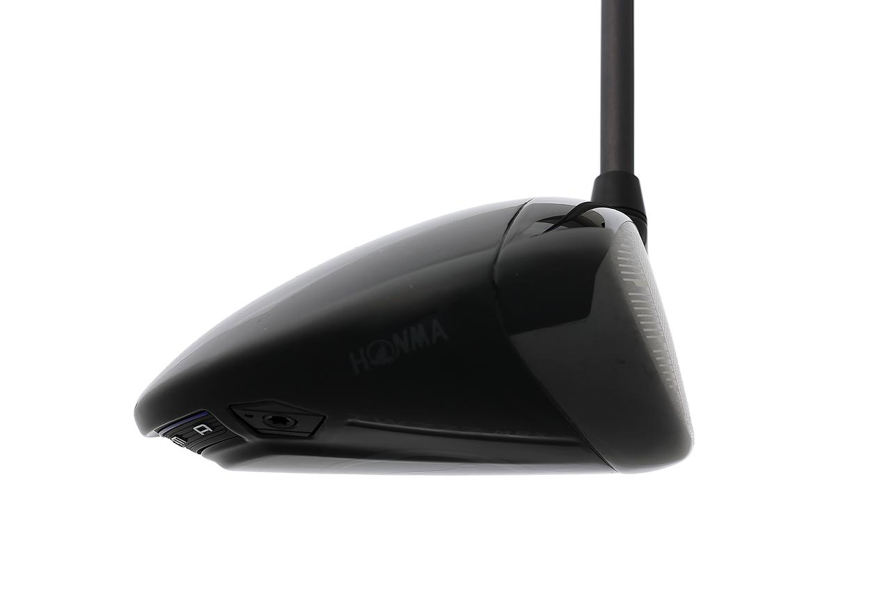 画像: ヘッド後方が低い形状なので、アッパー軌道のイメージが湧く