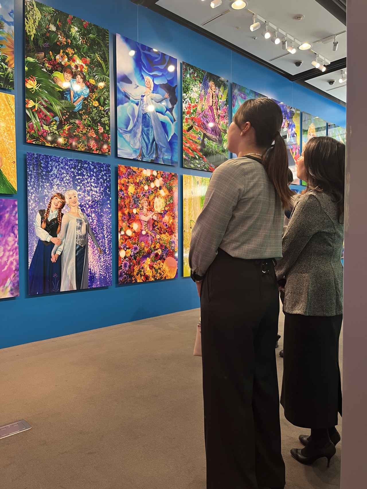 画像: 1枚1枚が大きな写真に驚く竹田