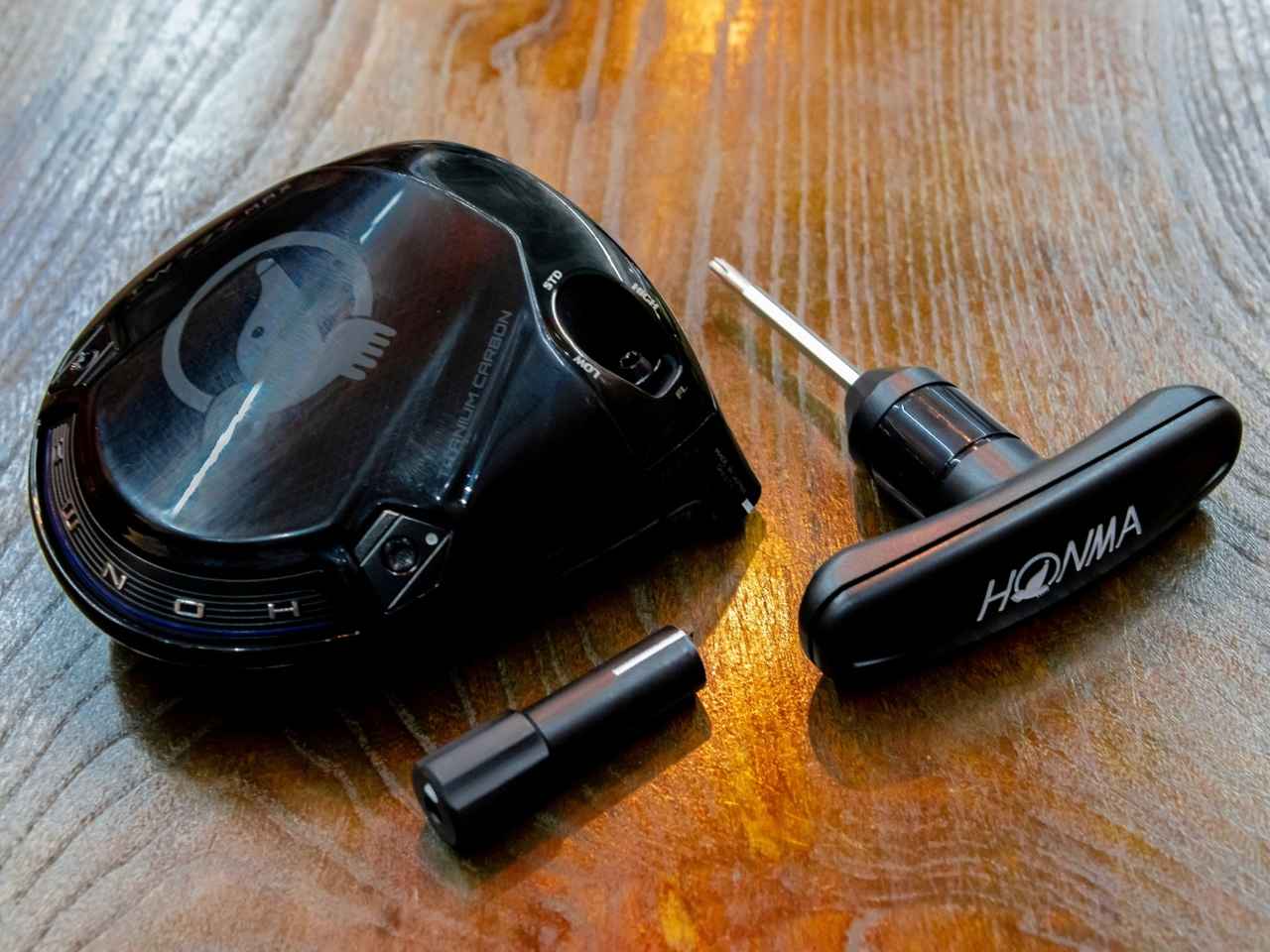 画像: ネック調整の次世代を先取りしたようなシャフトとグリップが回転しない独自“カチャカチャ”機能。しかも無段階調整