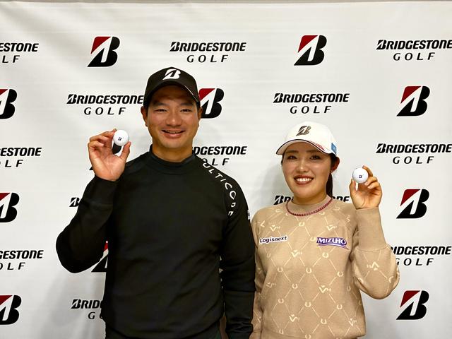 画像: 男子プロを代表して嘉数光倫、女子プロを代表して古江彩佳が参加。ともに『TOUR B XS』ユーザーだ